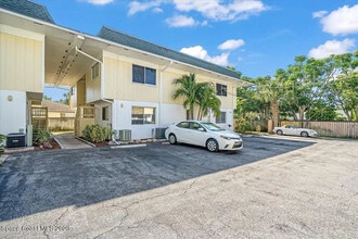 419 Ocean Ave, Unit 403 in Melbourne Beach, FL - Building Photo - Building Photo