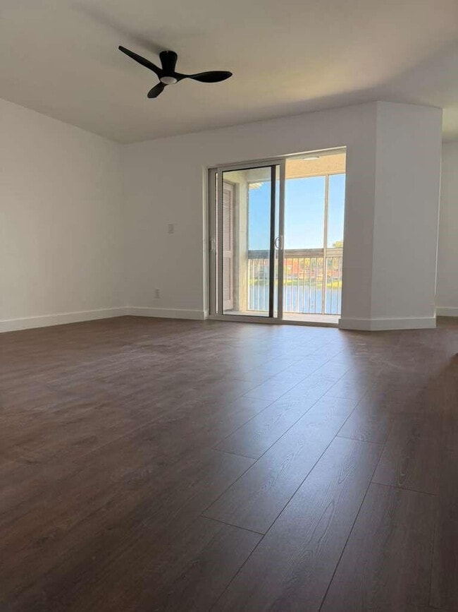 788 NW 92nd Ave in Plantation, FL - Building Photo - Building Photo