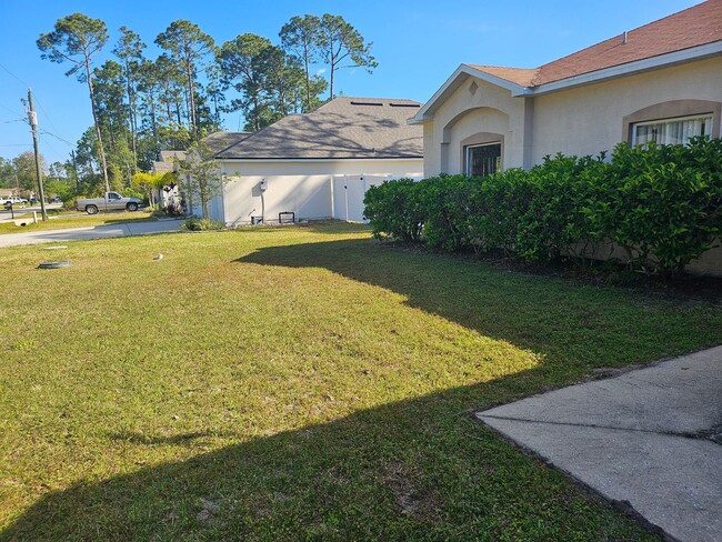 27 Red Top Ln in Palm Coast, FL - Building Photo - Building Photo