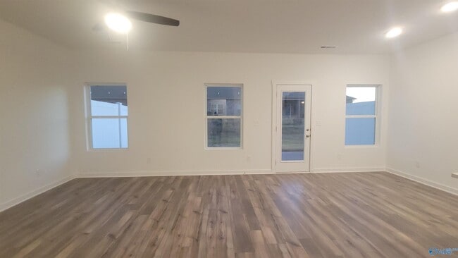 7597 Discovery Pt Dr NW in Huntsville, AL - Building Photo - Building Photo