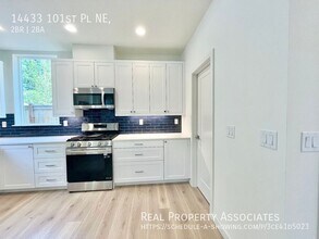 14433 101st Pl NE in Kirkland, WA - Building Photo - Building Photo