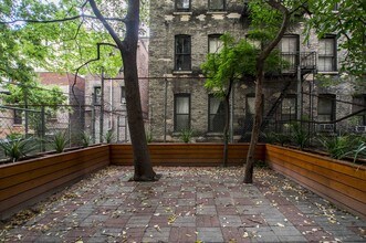 330 W 86th St in New York, NY - Foto de edificio - Building Photo