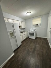 1625 W 26th St, Unit 4 in Jacksonville, FL - Foto de edificio - Building Photo