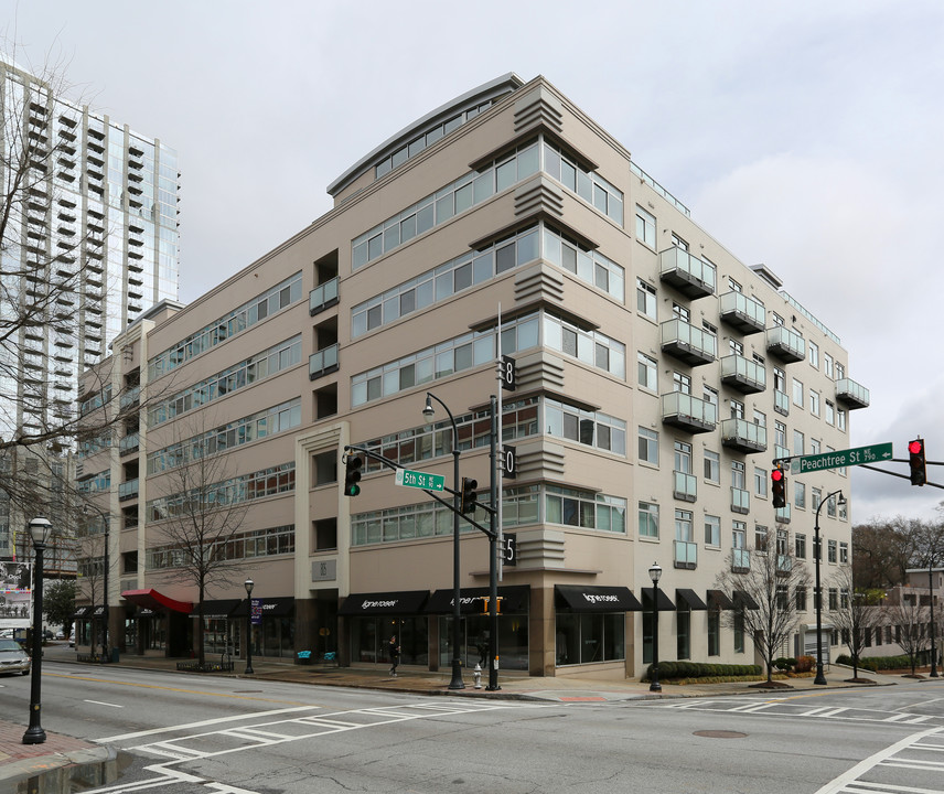 805 Peachtree St NE in Atlanta, GA - Building Photo