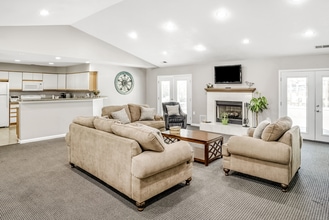 Autumn Wind Apartments in Winchester, VA - Building Photo - Building Photo