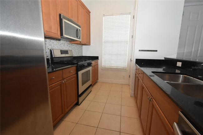 1007 Edison Park Ct in Tampa, FL - Building Photo - Building Photo