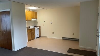 259 Salmon Brook St in Granby, CT - Building Photo - Building Photo