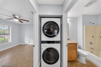 5270 Treetops Dr in Naples, FL - Building Photo - Building Photo