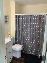 409 Locust St, Unit Unit 2 in Cincinnati, OH - Building Photo - Building Photo