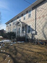 1002 N 13th St in Manitowoc, WI - Building Photo