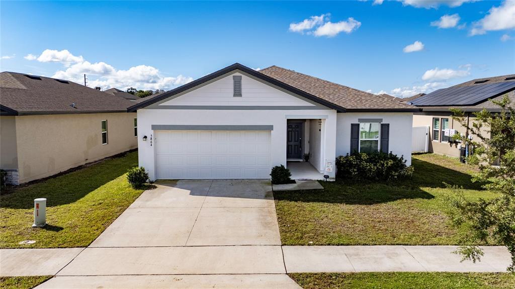 5864 Bovine Dr in St. Cloud, FL - Building Photo