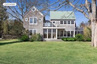 69 Fresh Pond Rd in Sag Harbor, NY - Foto de edificio - Building Photo