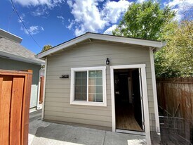 560 Warrington Ave in Redwood City, CA - Building Photo