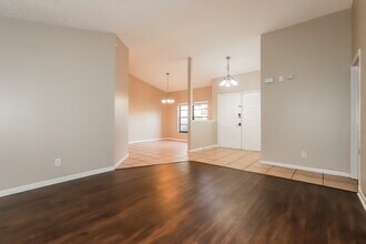 4139 Spring Way Cir in Valrico, FL - Building Photo - Building Photo