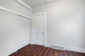 1519 Jefferson St in Oshkosh, WI - Building Photo - Building Photo