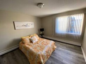 Aspen Lane Apartments in Stettler, AB - Building Photo - Building Photo