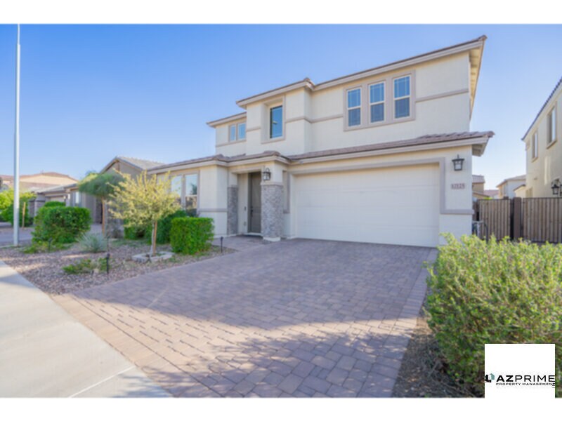 12125 W Luxton Ln in Avondale, AZ - Building Photo