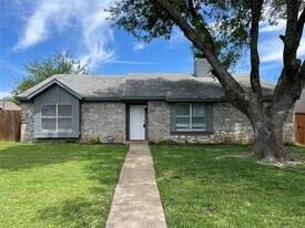1209 High Country Dr in Garland, TX - Building Photo