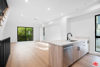 1651 Selby Ave in Los Angeles, CA - Building Photo - Building Photo