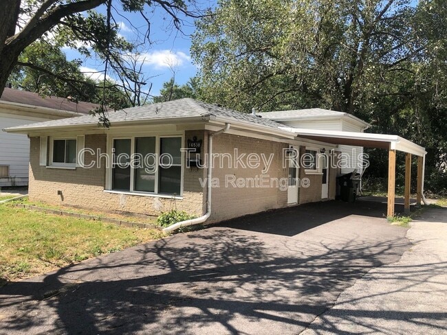 property at 16538 Park Ave