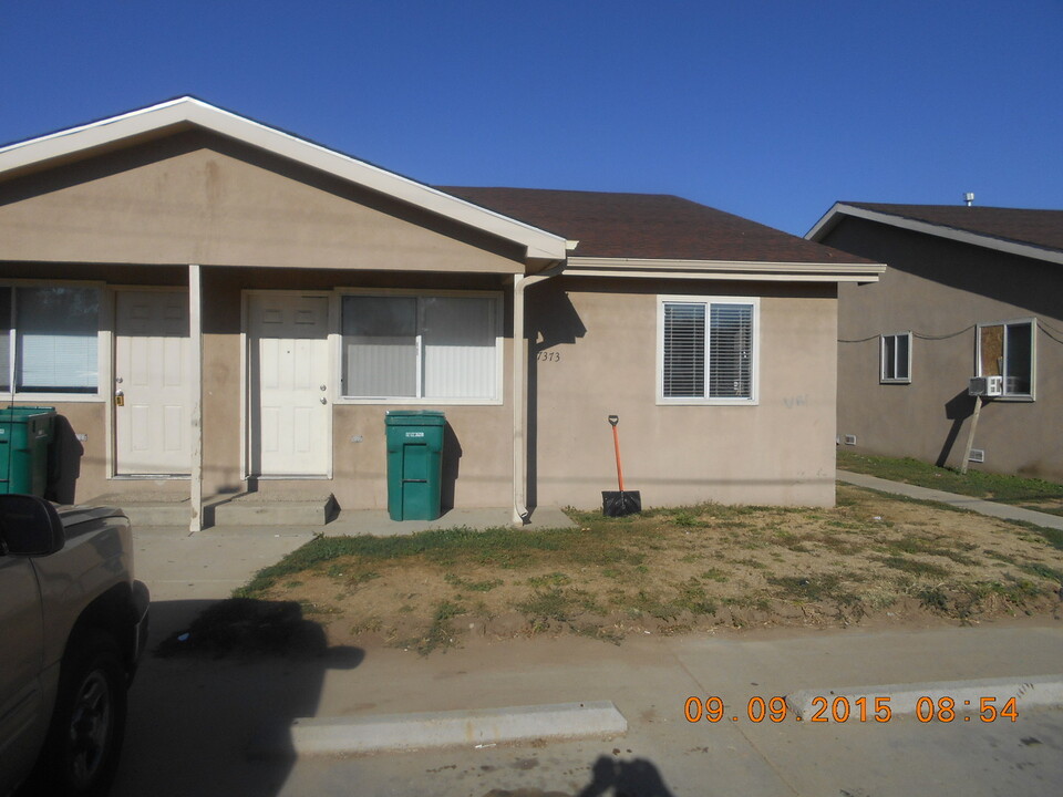 7373 Krameria St in Commerce City, CO - Building Photo