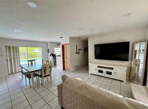 9955 SW 214th St in Cutler Bay, FL - Building Photo - Building Photo