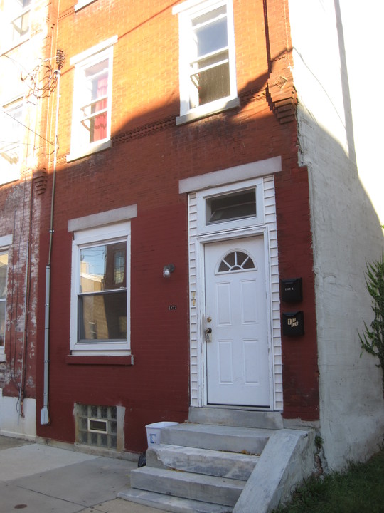 1827 Ginnodo Street in Philadelphia, PA - Building Photo