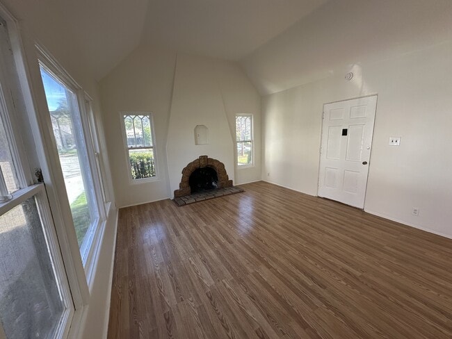 1217 Cottage Grove Ave in Glendale, CA - Building Photo - Building Photo