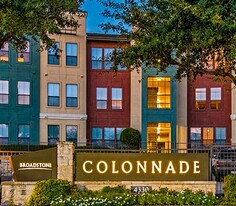 Broadstone Colonnade in San Antonio, TX - Building Photo