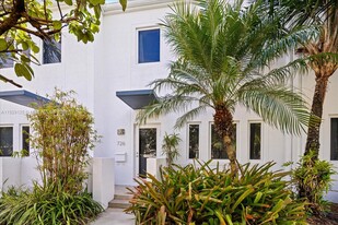 726 NE 5th Ave in Fort Lauderdale, FL - Building Photo