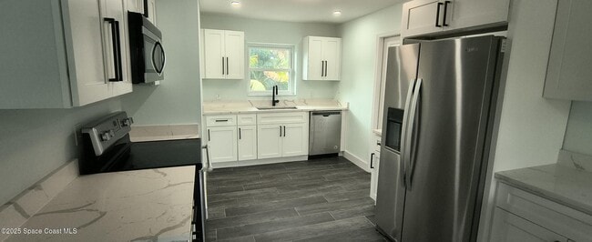 216 NE 3rd St in Satellite Beach, FL - Building Photo - Building Photo