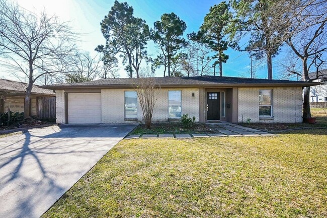 property at 6555 Grovewood Ln
