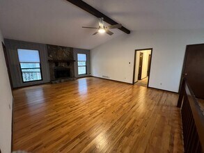 1749 Hickory Grove Way NW, Unit 1749 in Acworth, GA - Foto de edificio - Building Photo
