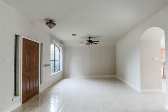 21722 Oakbridge Park Ln in Katy, TX - Foto de edificio - Building Photo