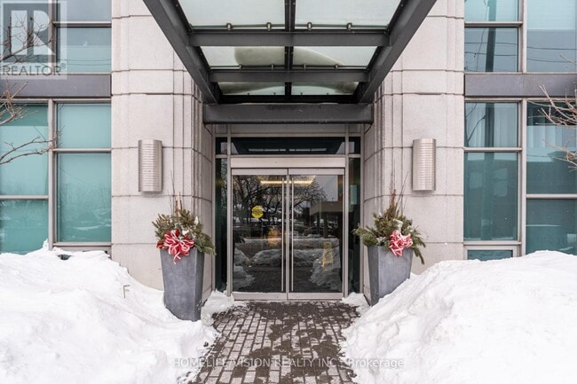 1048 Broadview Ave in Toronto, ON - Building Photo - Building Photo