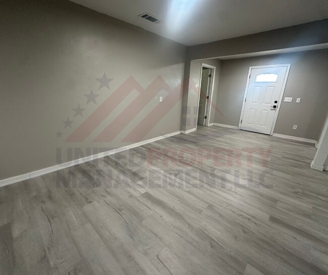 2512 Arkansas St in Carlsbad, NM - Foto de edificio - Building Photo