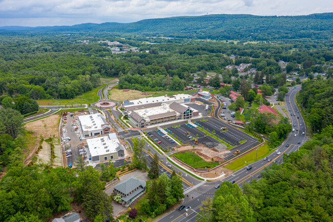 Avon Village Center in Avon, CT - Building Photo - Building Photo