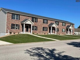 225-235 Bradford Ln, Unit 235 in Waterloo, IL - Building Photo