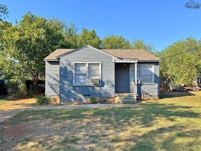 property at 1640 Osage Ave