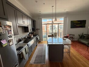 33 S Aberdeen St in Chicago, IL - Building Photo - Building Photo