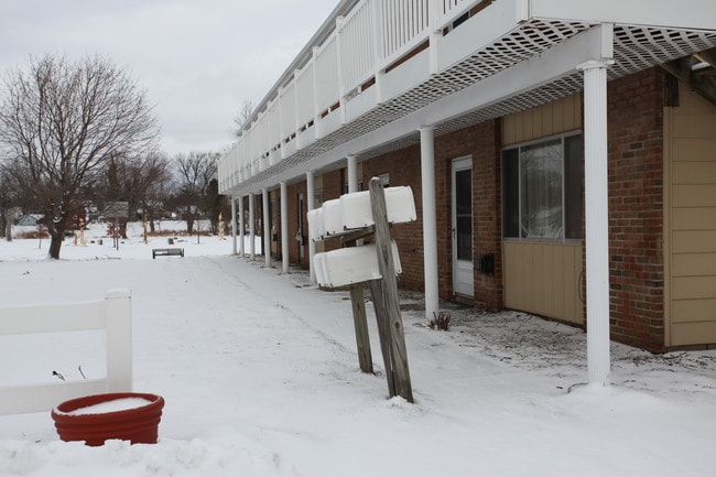 145 High St in Williamston, MI - Foto de edificio - Building Photo