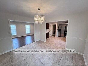 5449 Thompson Cir in Hope Mills, NC - Building Photo - Building Photo