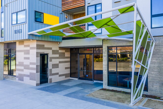 Cerrito Vista Apartments in El Cerrito, CA - Building Photo - Building Photo