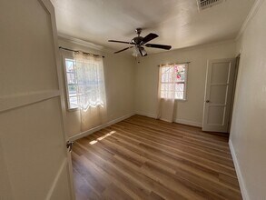 10829 Kling St, Unit Front House in North Hollywood, CA - Foto de edificio - Building Photo