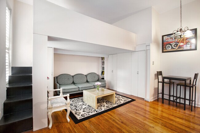 151 E 20th St in New York, NY - Building Photo - Building Photo