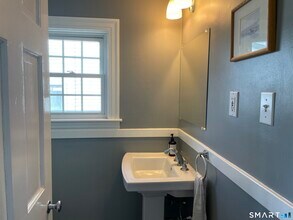 99 Penn Dr in West Hartford, CT - Building Photo - Building Photo