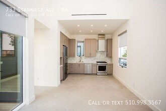 733 Stannage Ave in Albany, CA - Building Photo - Building Photo