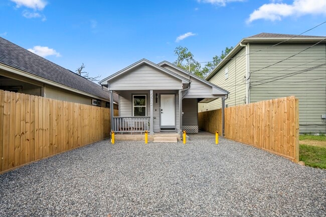 5512 Texas St in Houston, TX - Building Photo - Building Photo
