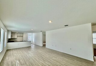 10119 Asta Trl in San Antonio, TX - Building Photo - Building Photo