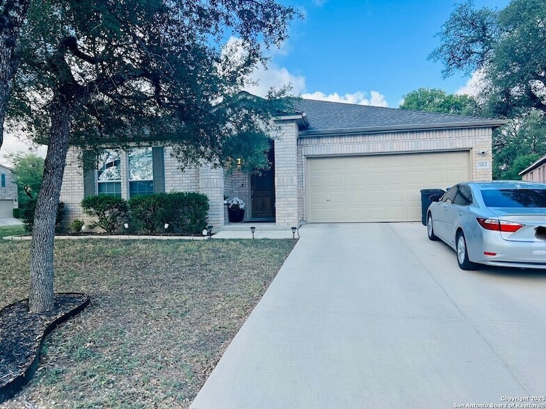 24303 Grace Park in San Antonio, TX - Foto de edificio